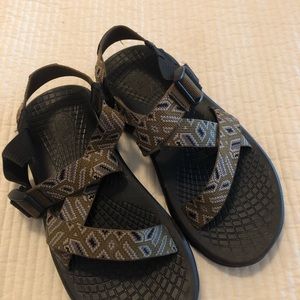 unisex chacos